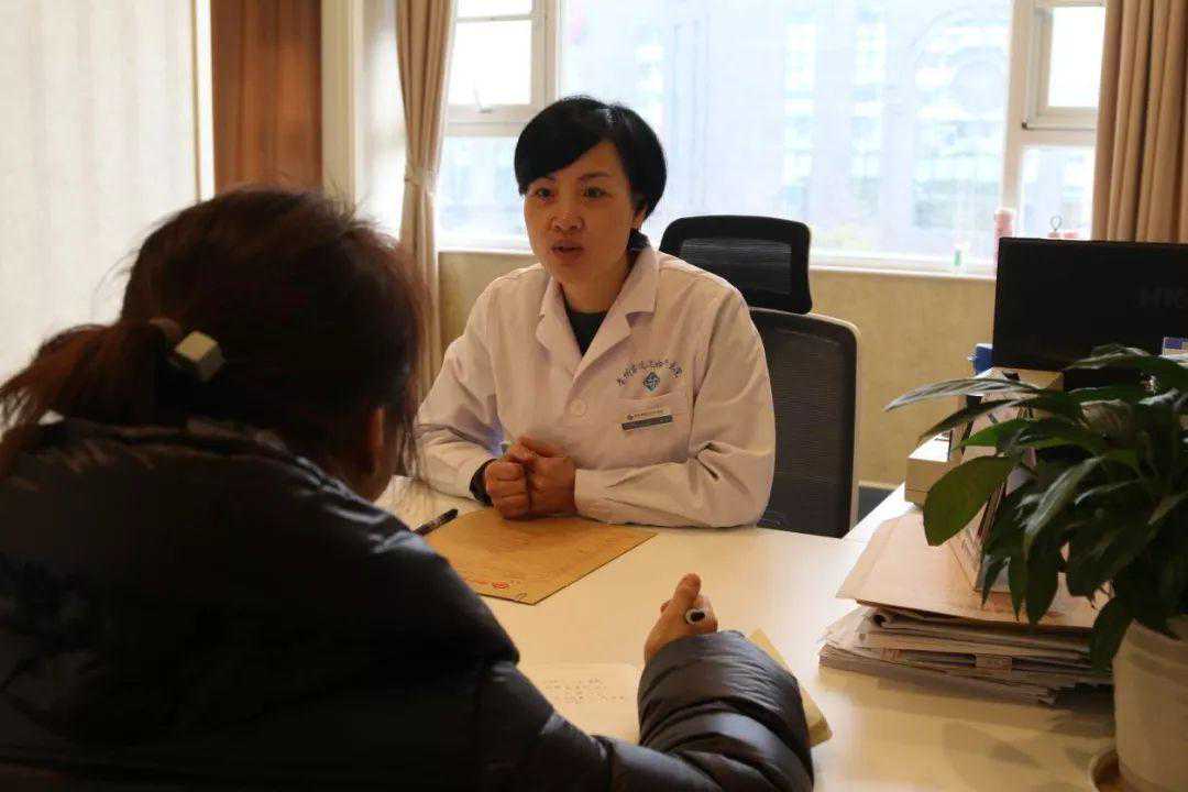 试管婴儿治疗费10000元，拼团即享最高1000元现金券！高龄患者人数增多 睿德迩医院提示：怀孕，应把握最佳生育年龄段